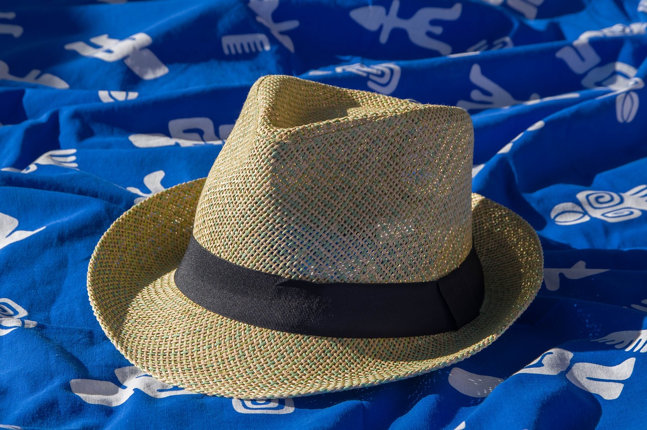 pareo  straw hat  sun free photo