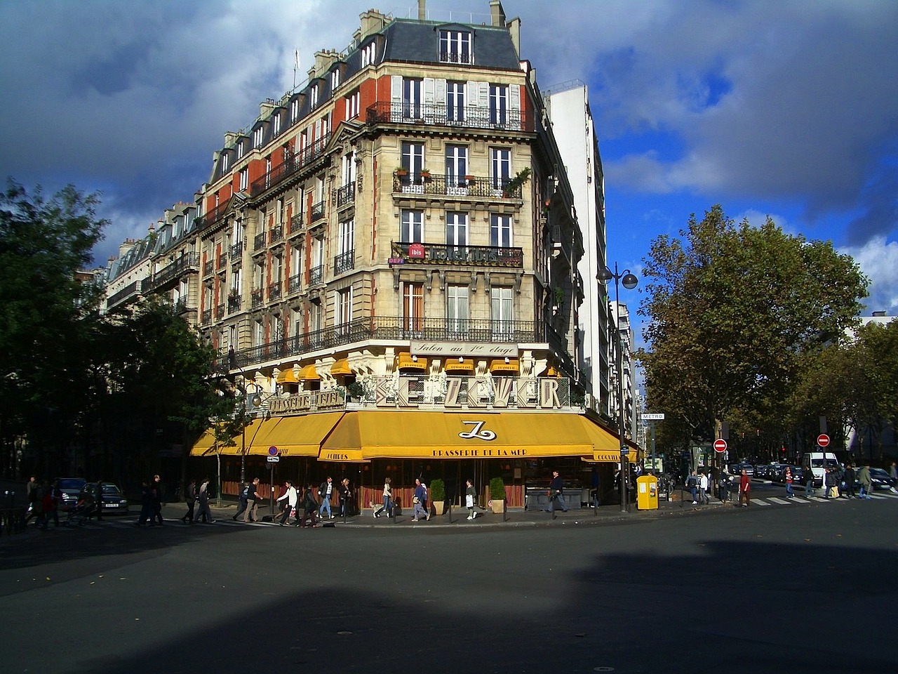 paris france building free photo