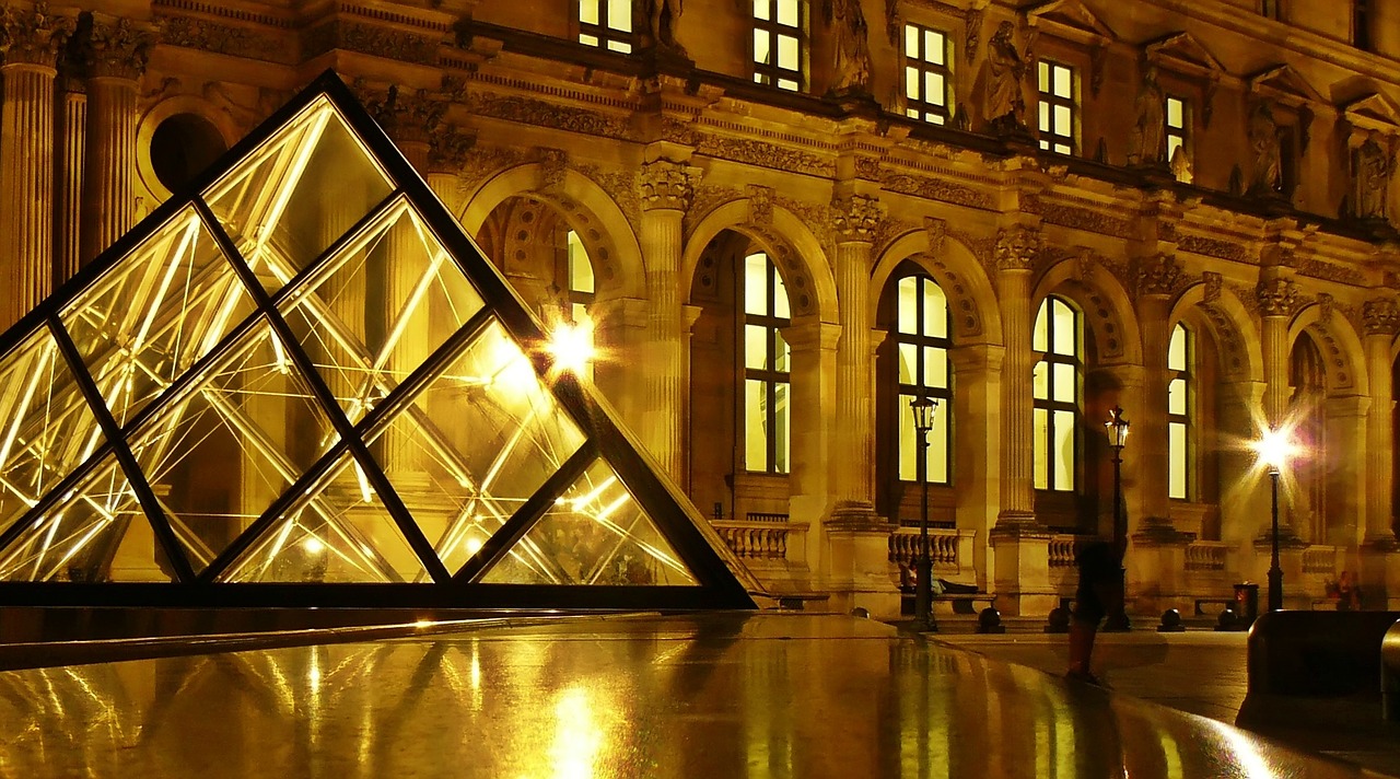 paris louvre museum free photo
