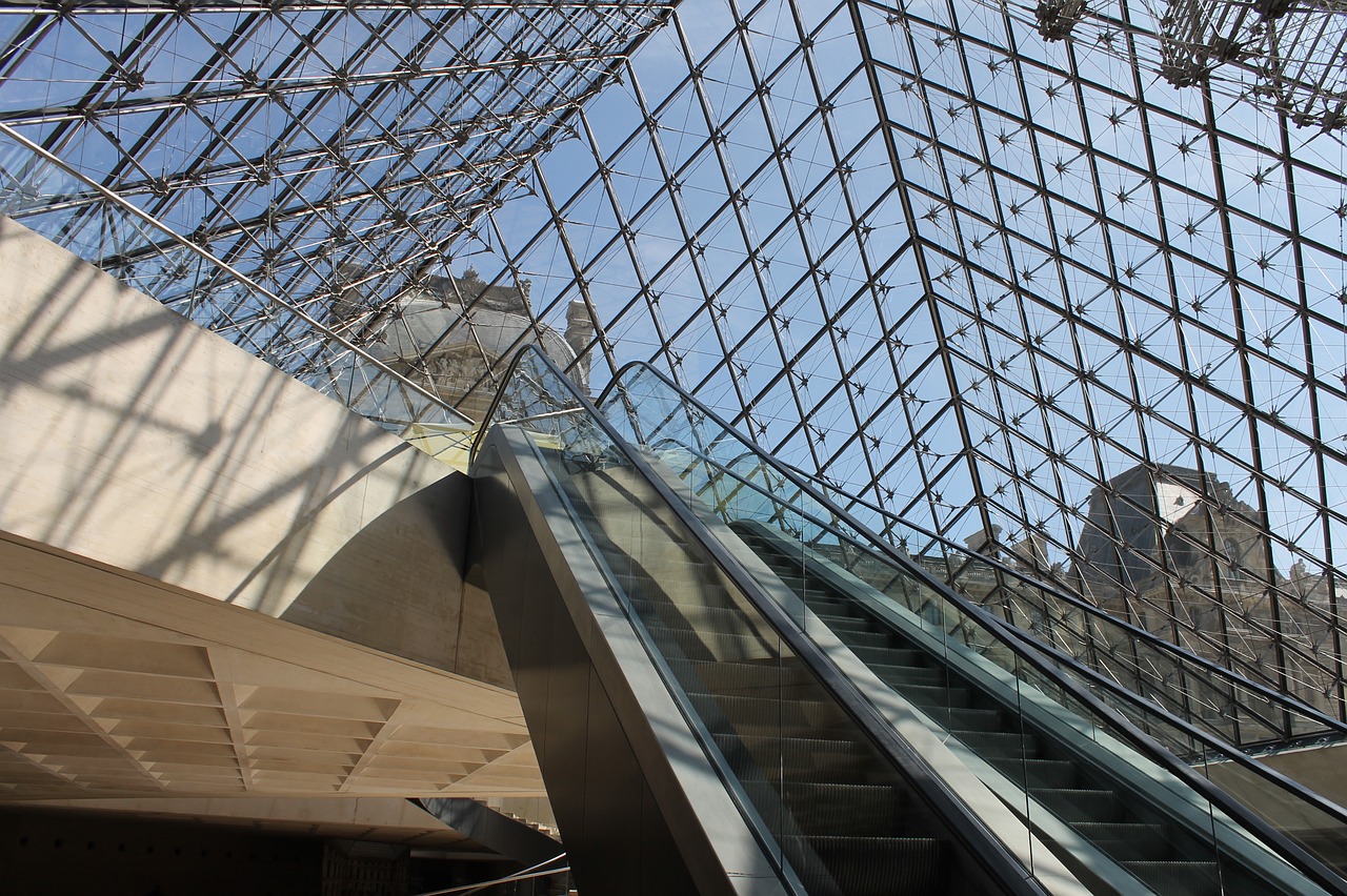 paris louvre pyramid free photo