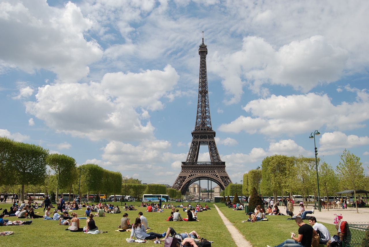 paris eiffel tower monuments free photo