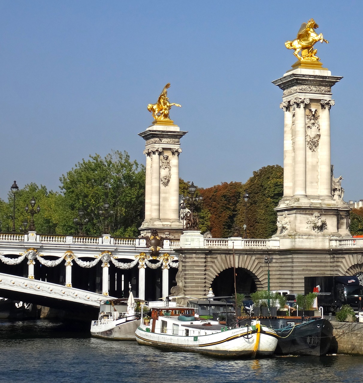 paris columns bridge free photo