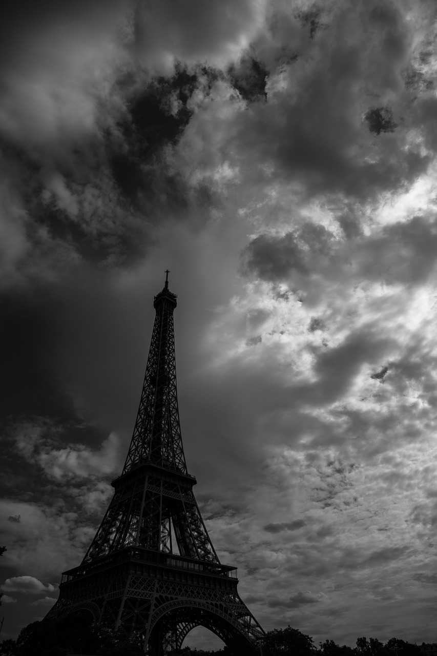 paris eiffeil tower sky free photo