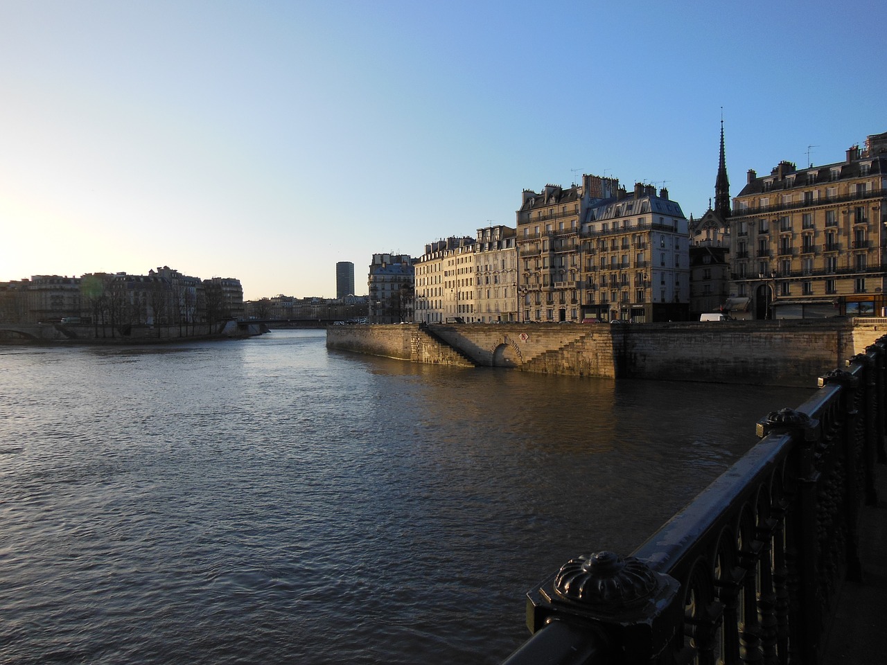 paris river city free photo