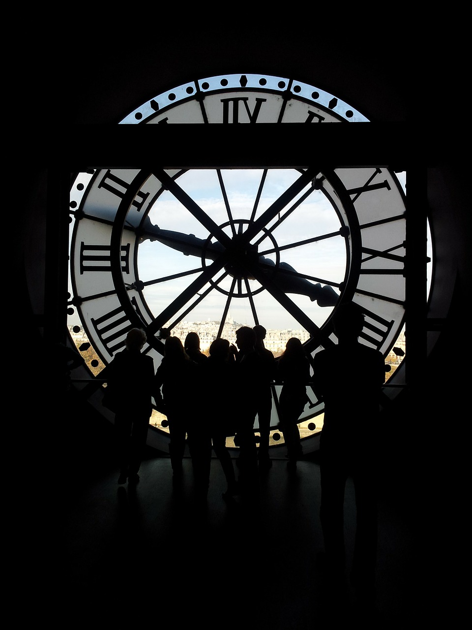 paris clock time free photo