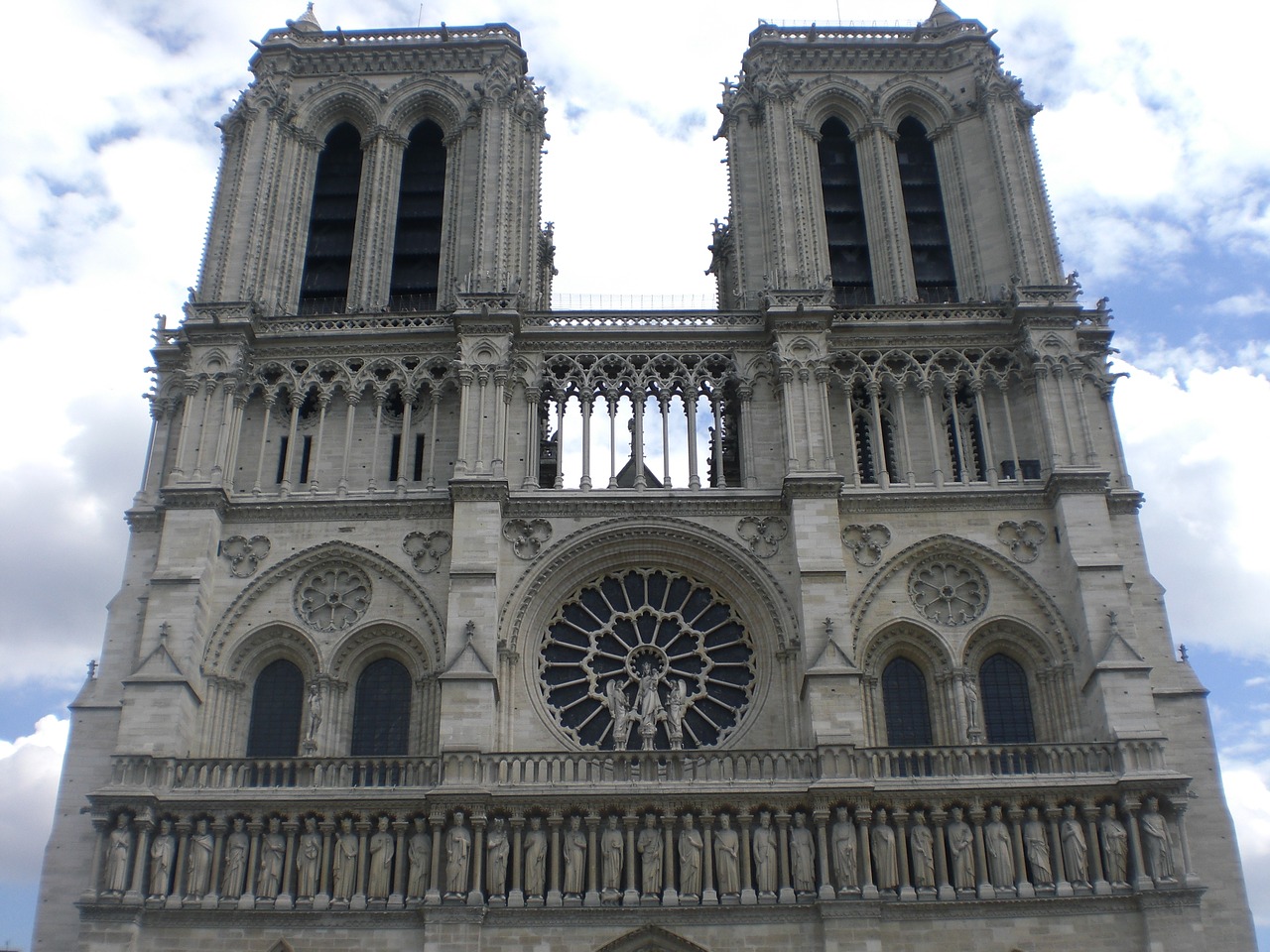 paris notre dame cathedral free photo