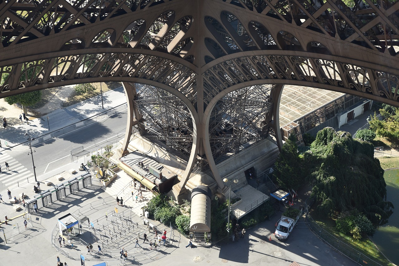 paris eiffel tower france free photo