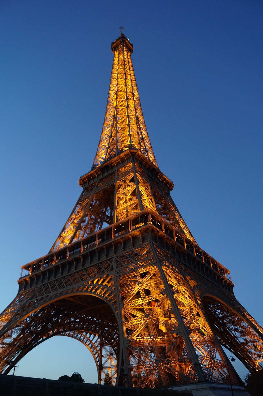 paris eiffel tower france free photo