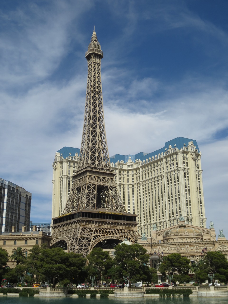 paris las vegas hotel free photo