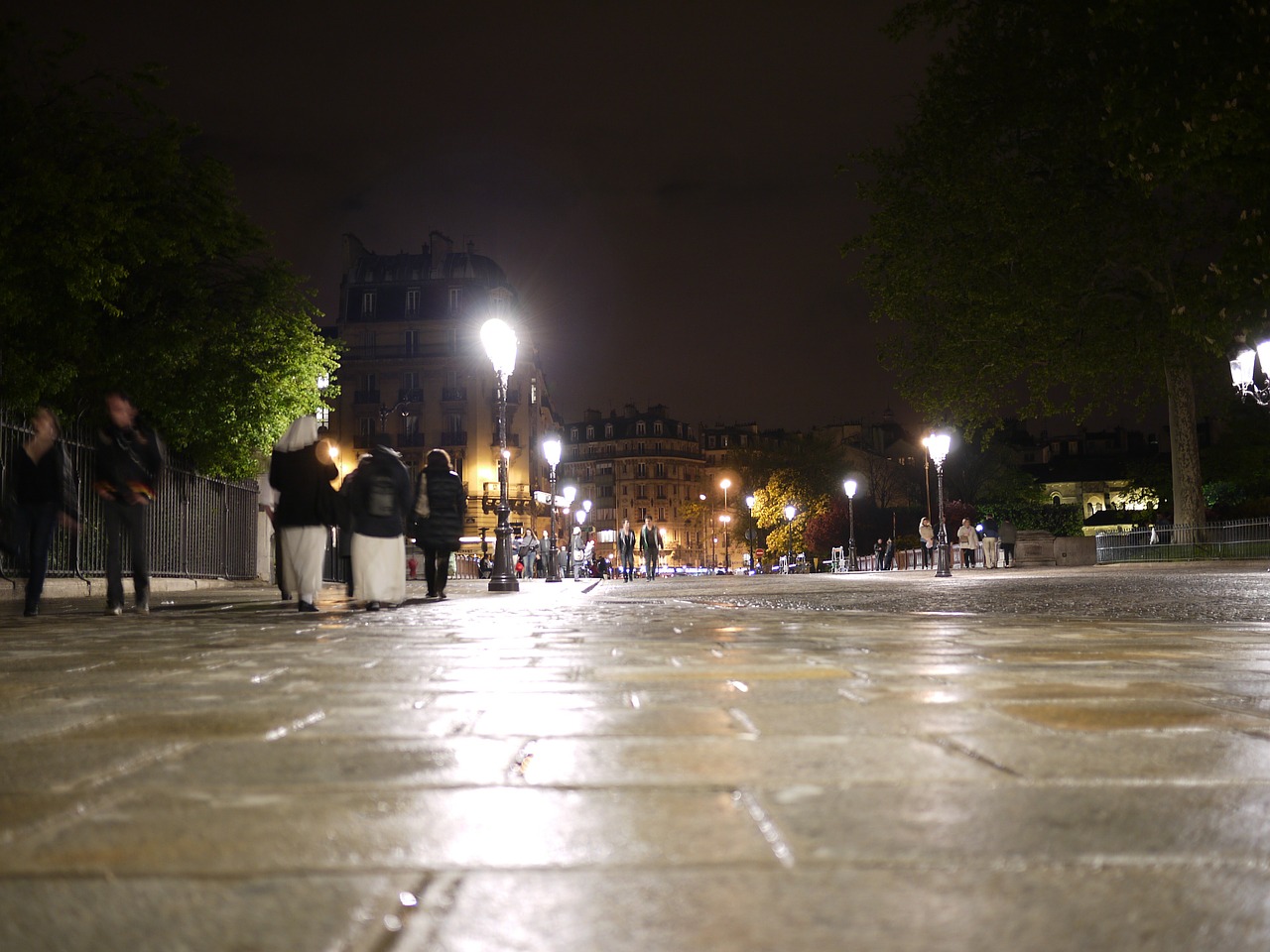 paris night lights free photo