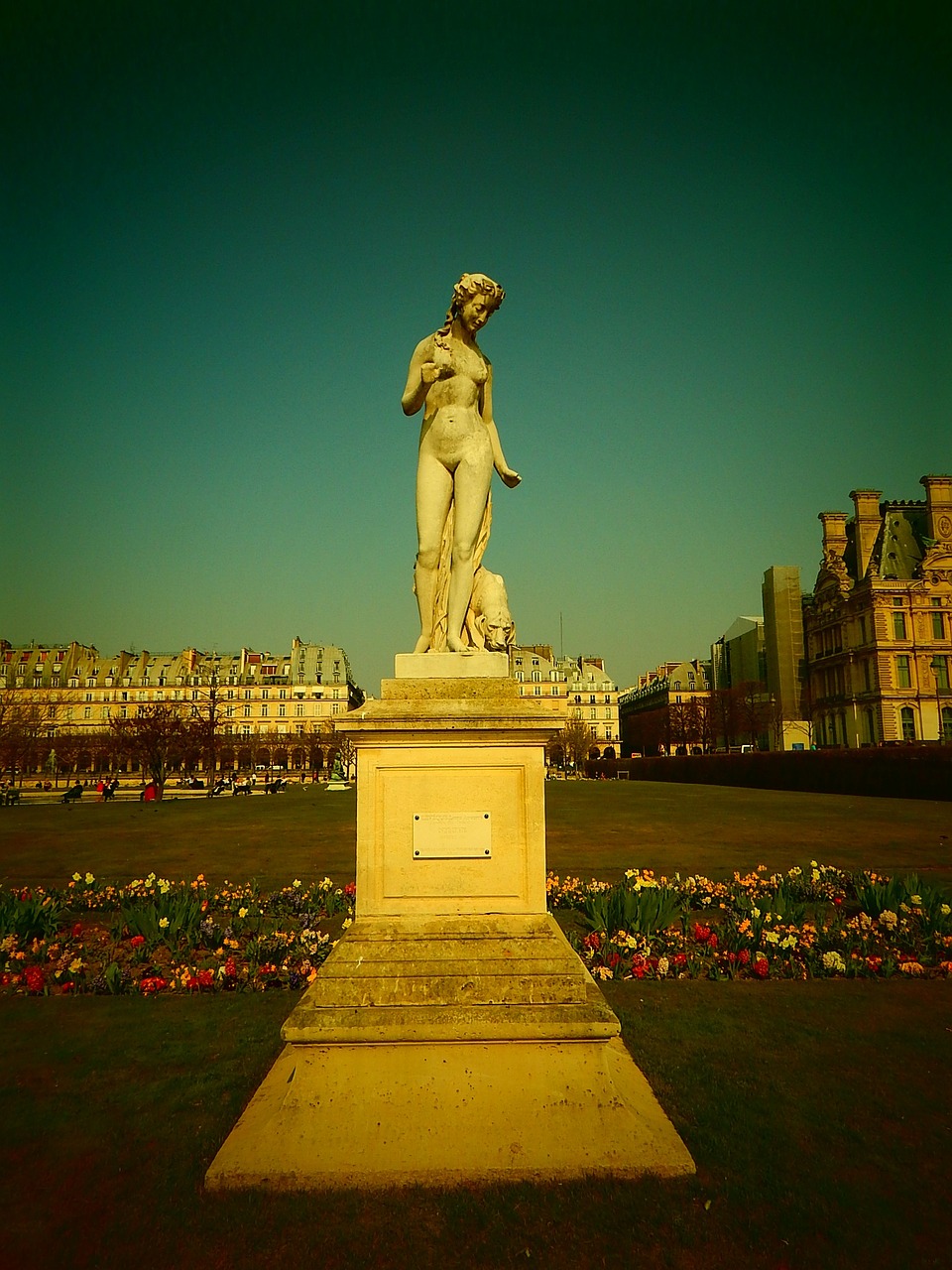 paris statue france free photo