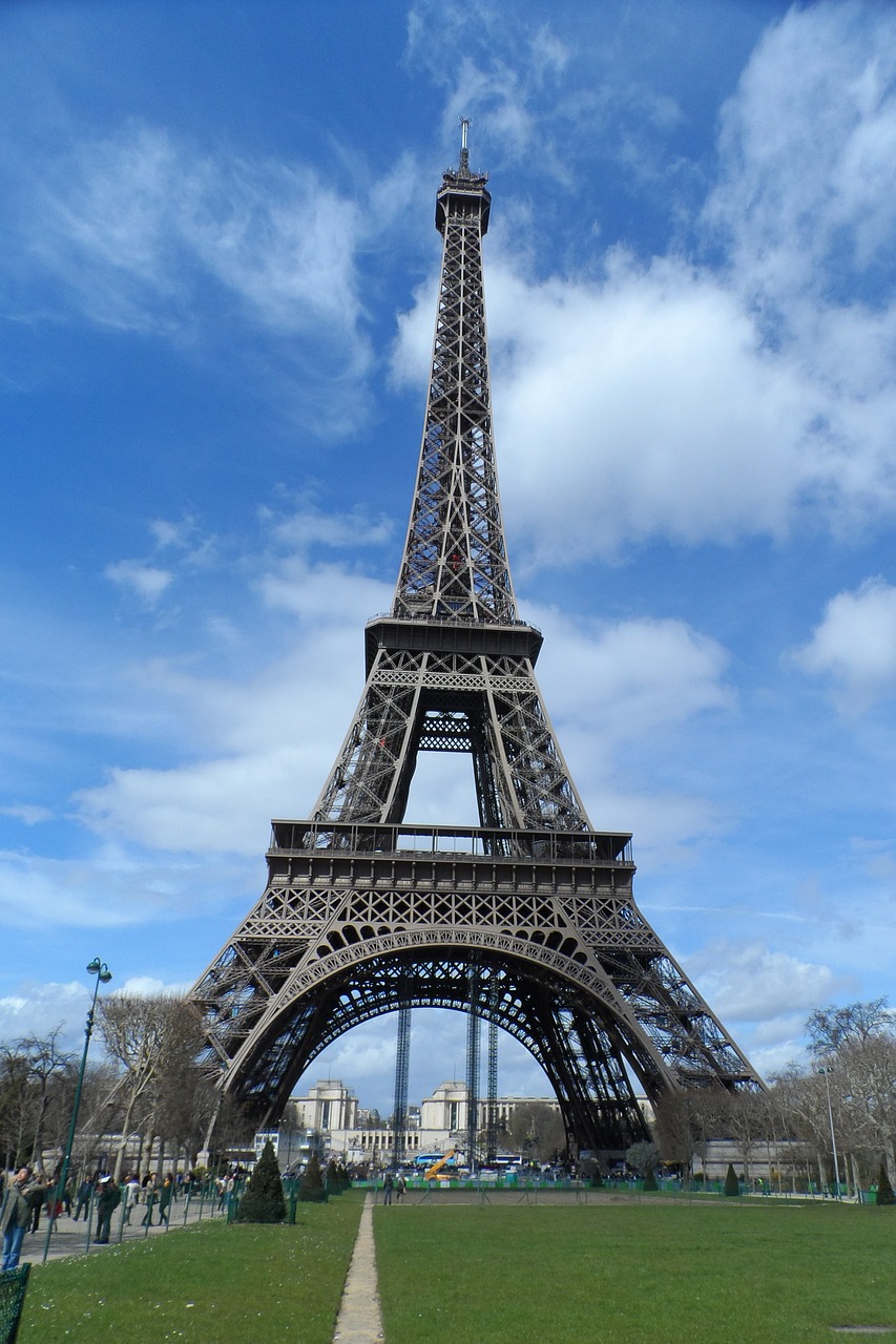 paris eiffel france free photo