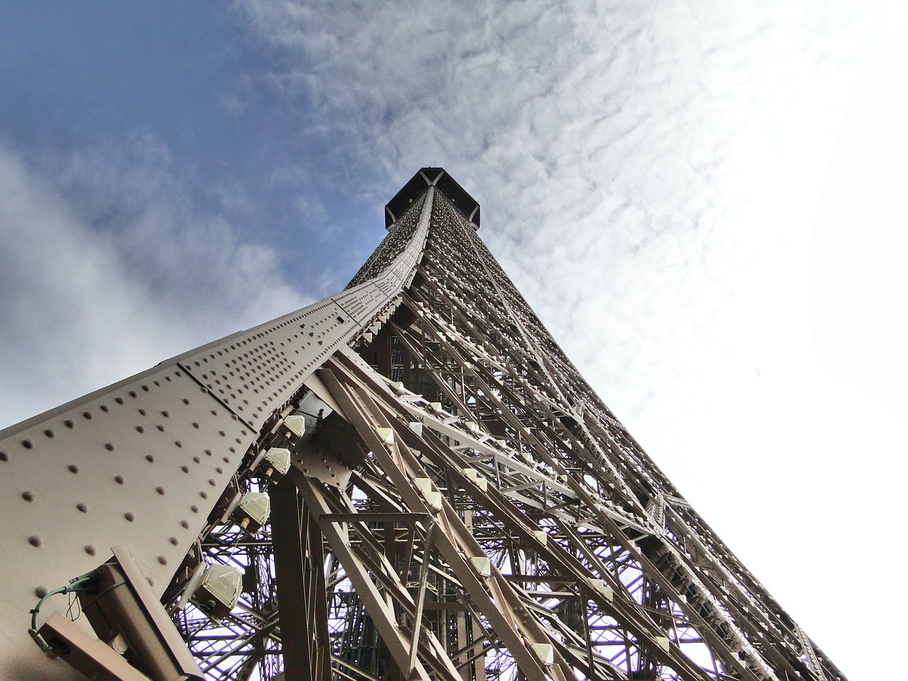 paris eiffel europe free photo