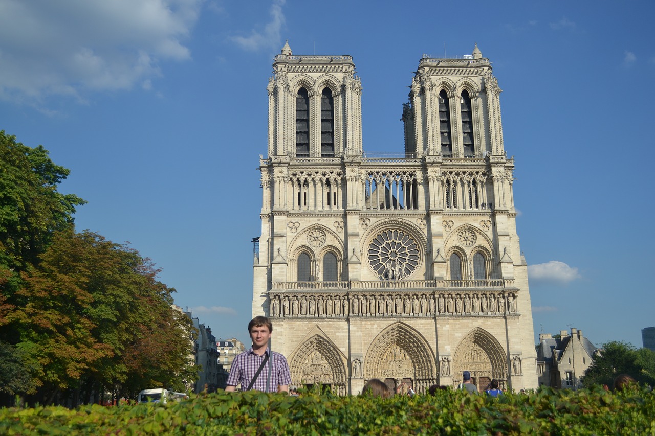 paris notredame summer free photo