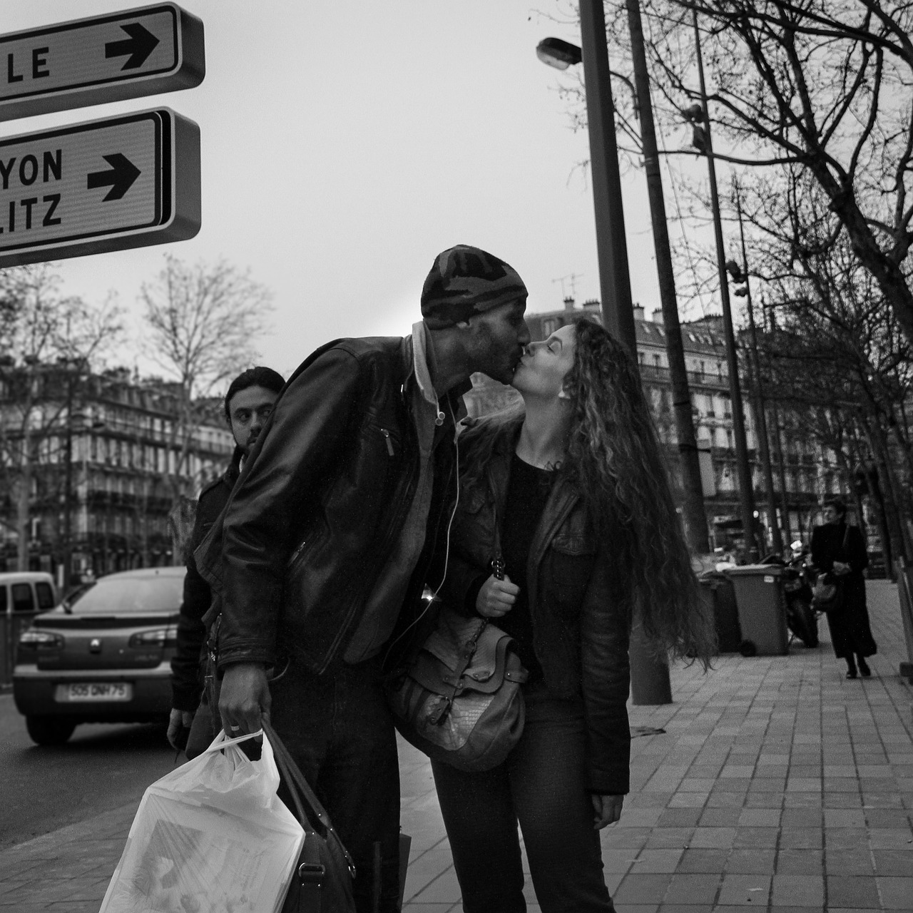 paris street young couple free photo