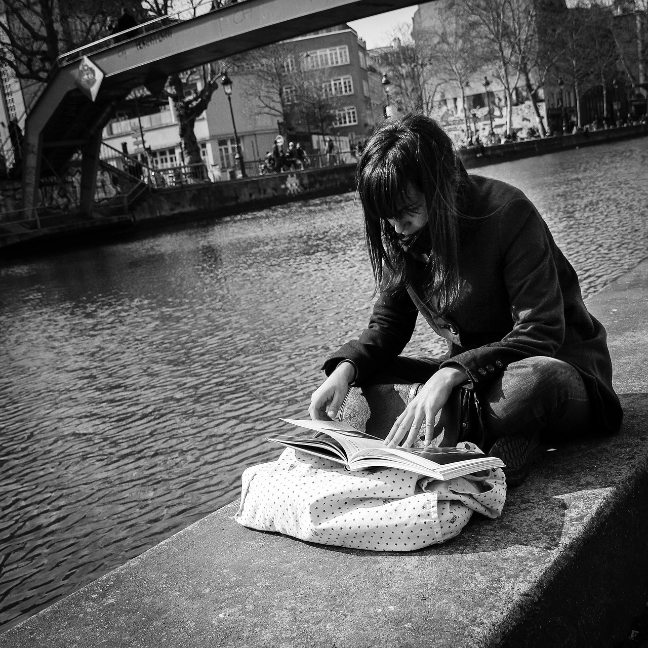 paris street woman free photo