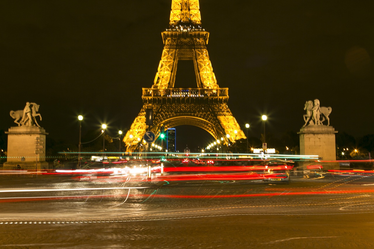 paris effie hilton iron tower night view free photo