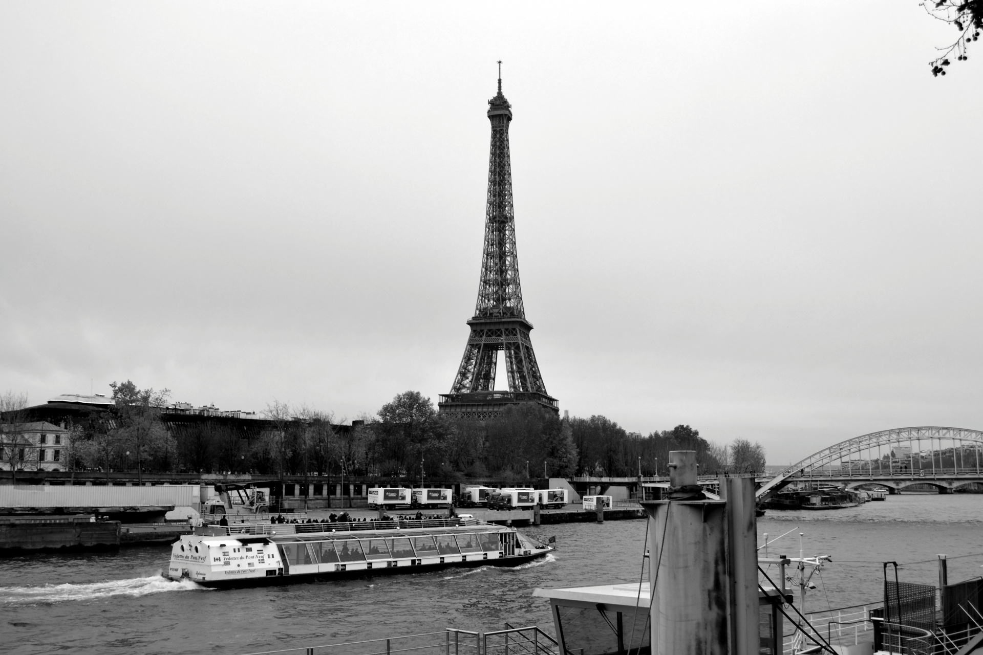 eiffel tower paris france free photo