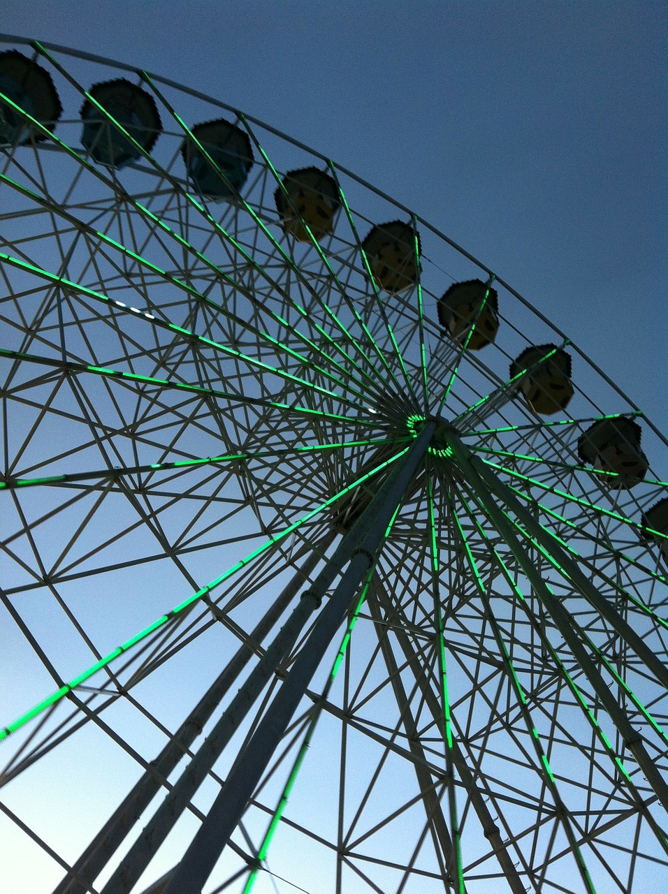 park ferris wheel sky free photo