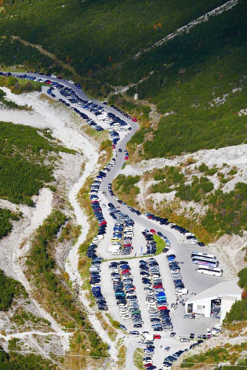 park parking crowded free photo