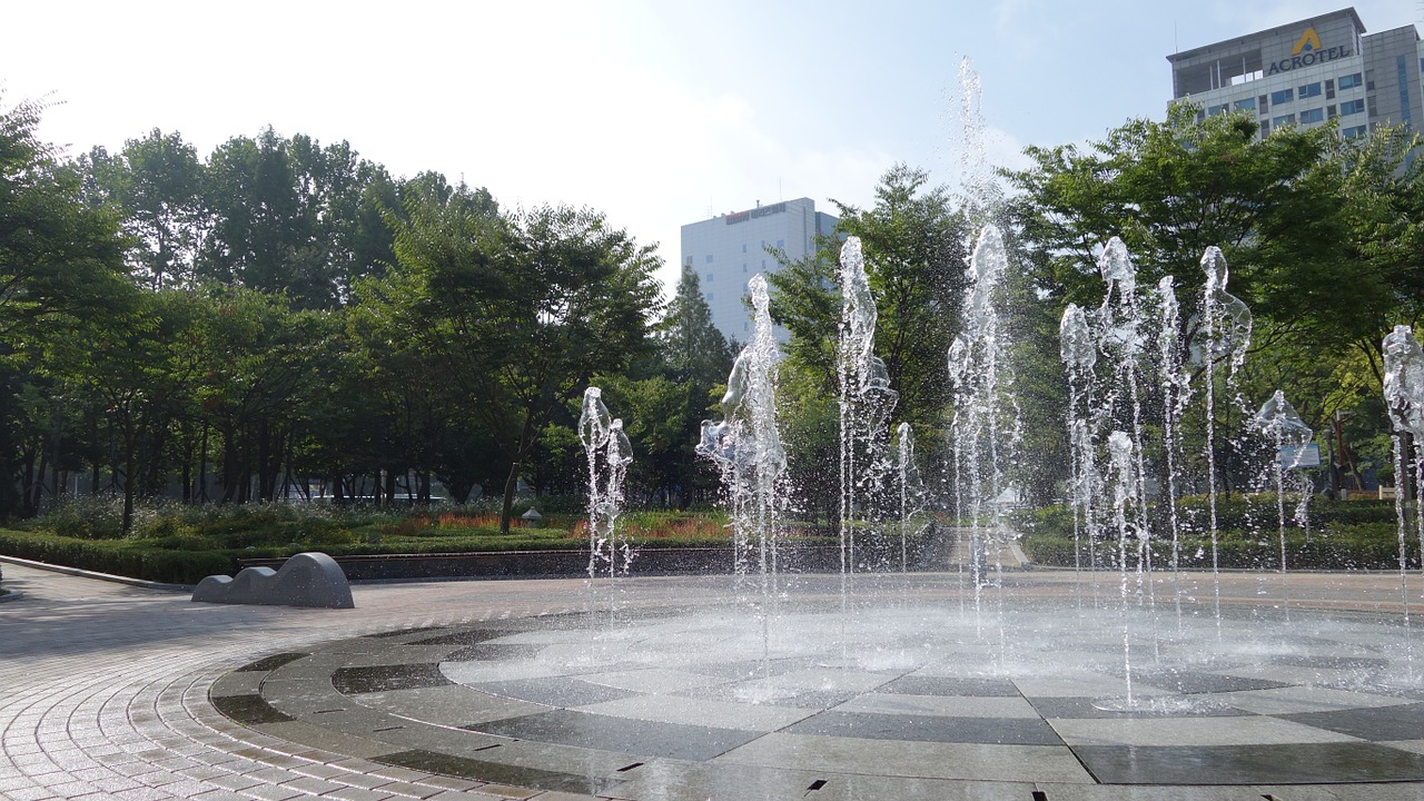 park fountain summer free photo