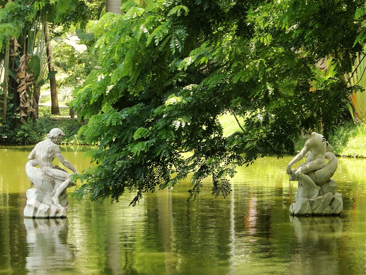 park lake statues free photo