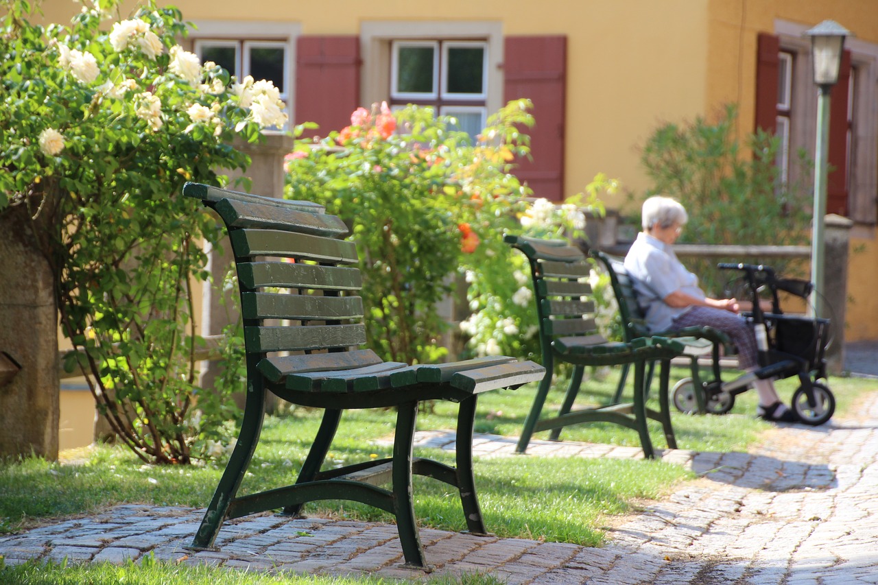 park bench rest rollator free photo