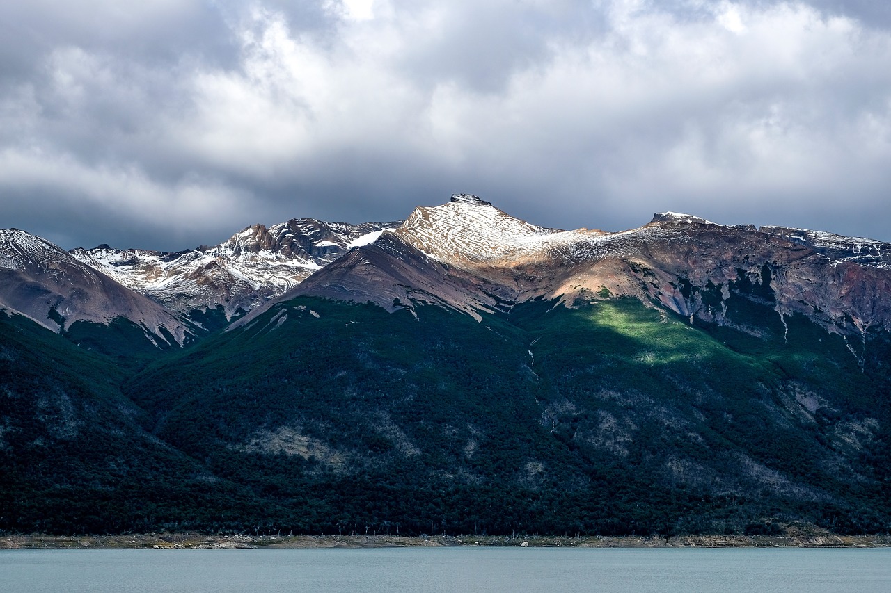 park glaciares  argentina  patagonia free photo