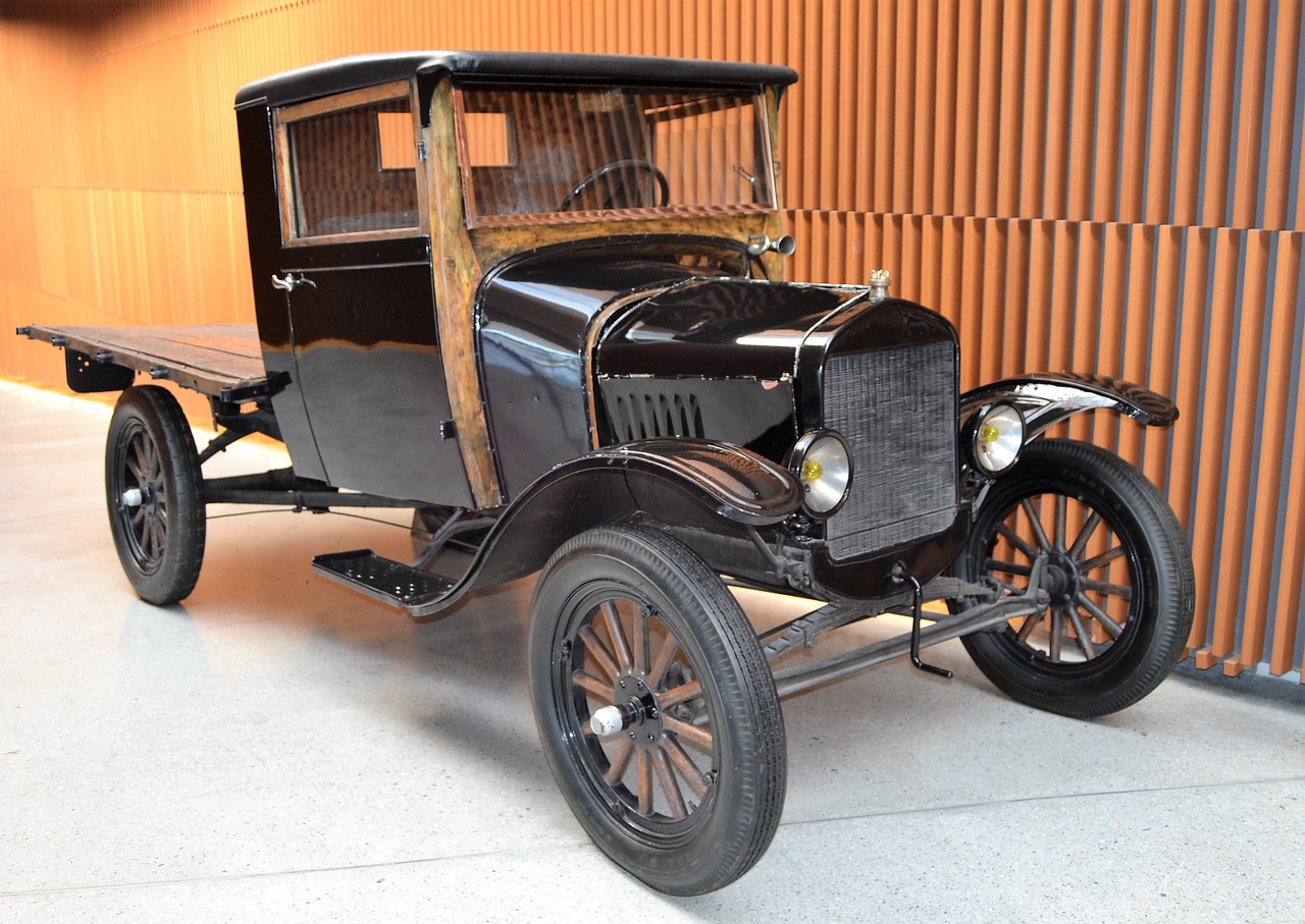 park-science-granada antique car automobile free photo