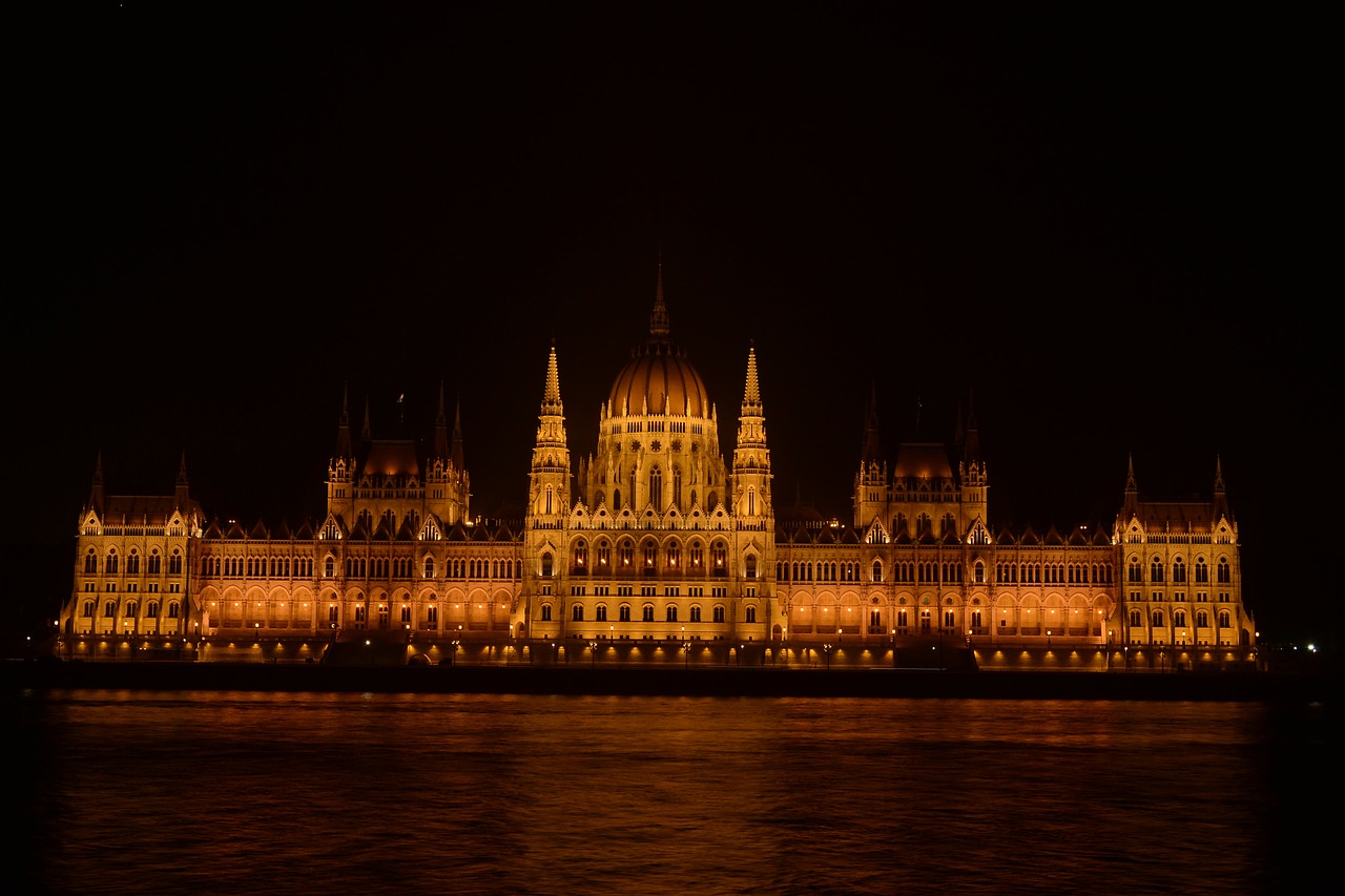 parliament budapest hungarian parliament building free photo