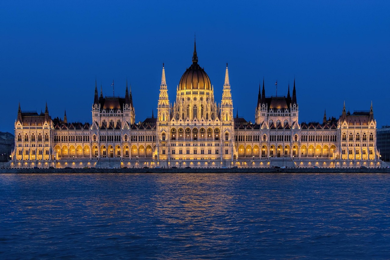 parliament building dusk architecture free photo