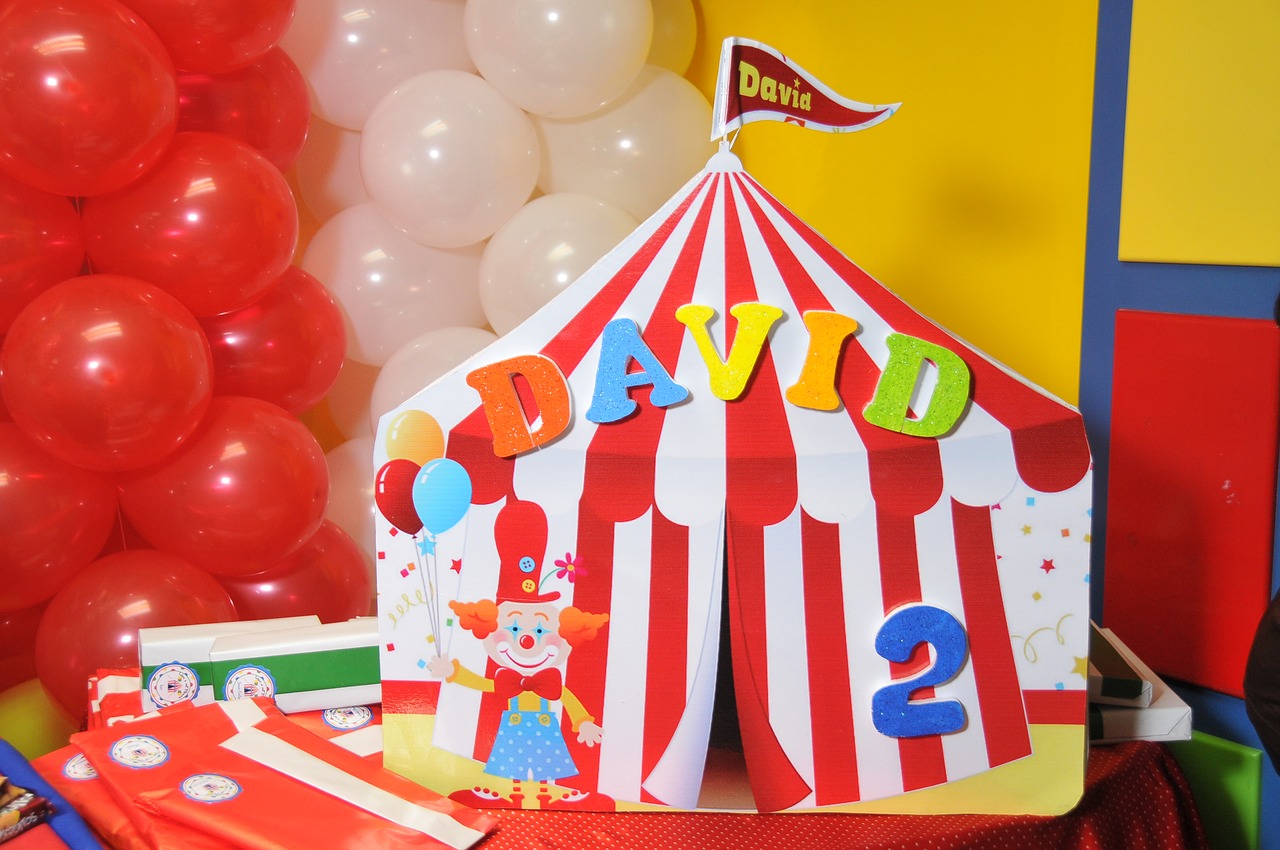 party balloons circus free photo