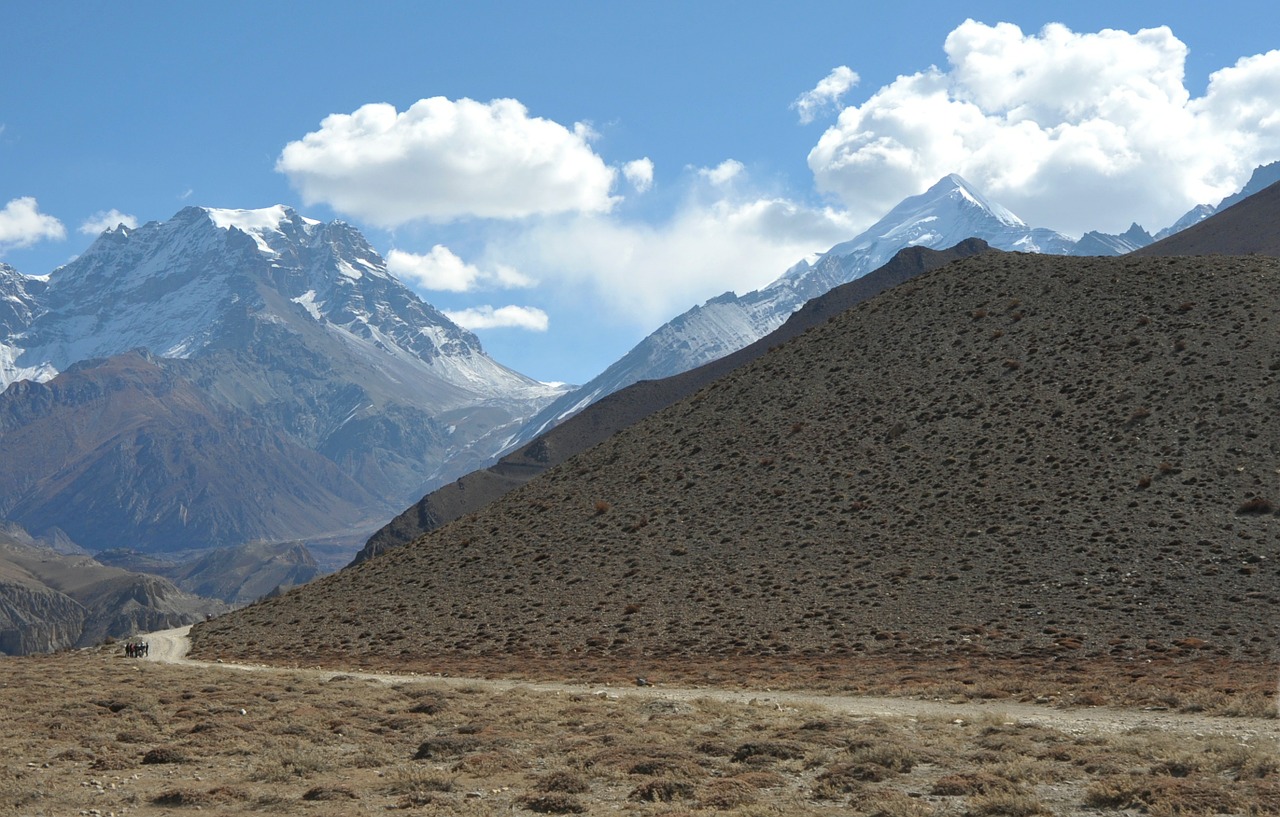 pass road high mountains nepal free photo