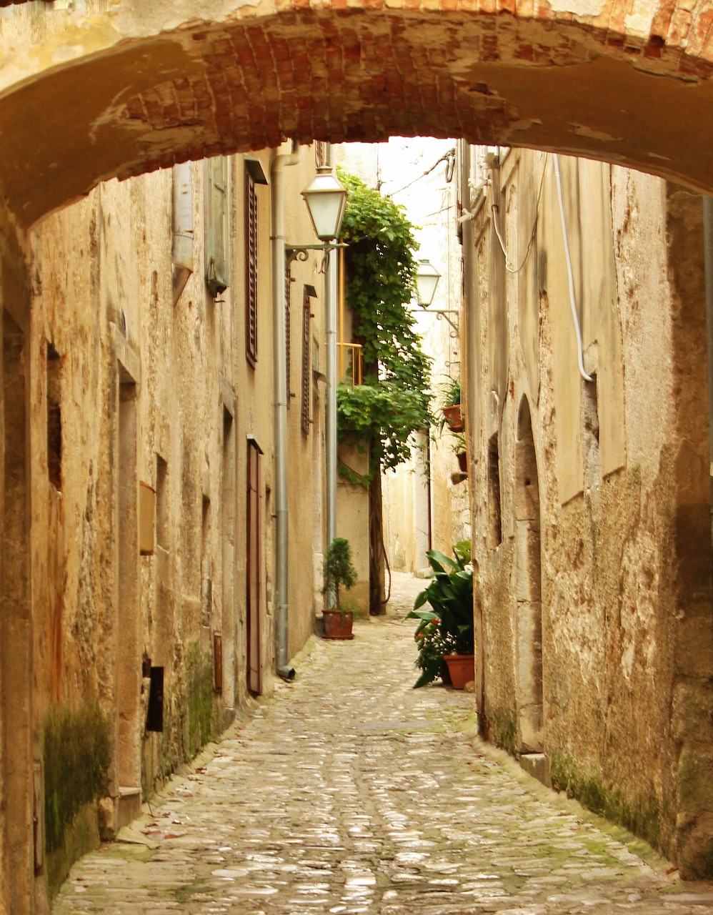 passage alley old town free photo