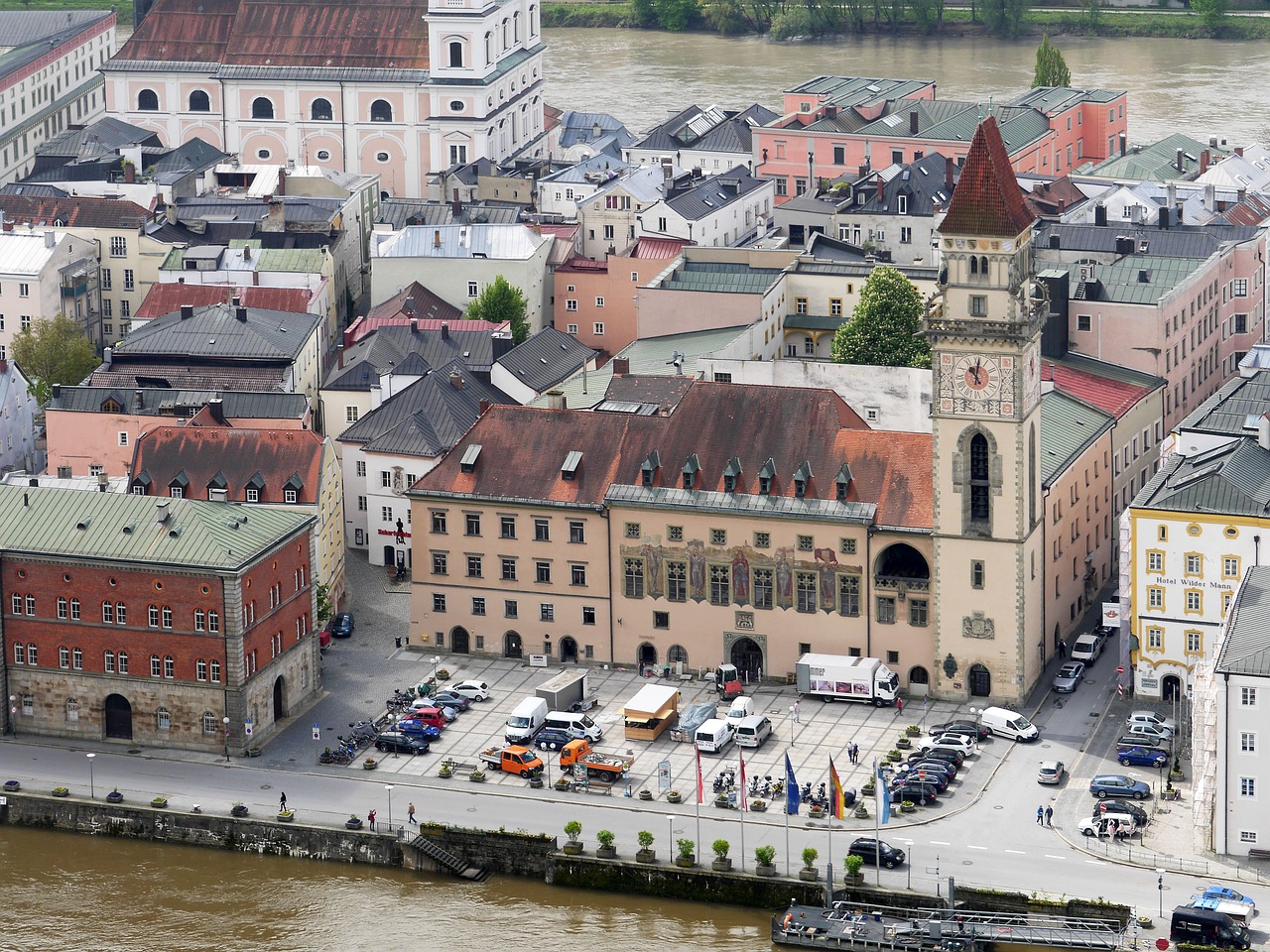 passau town hall square bank of the danube free photo