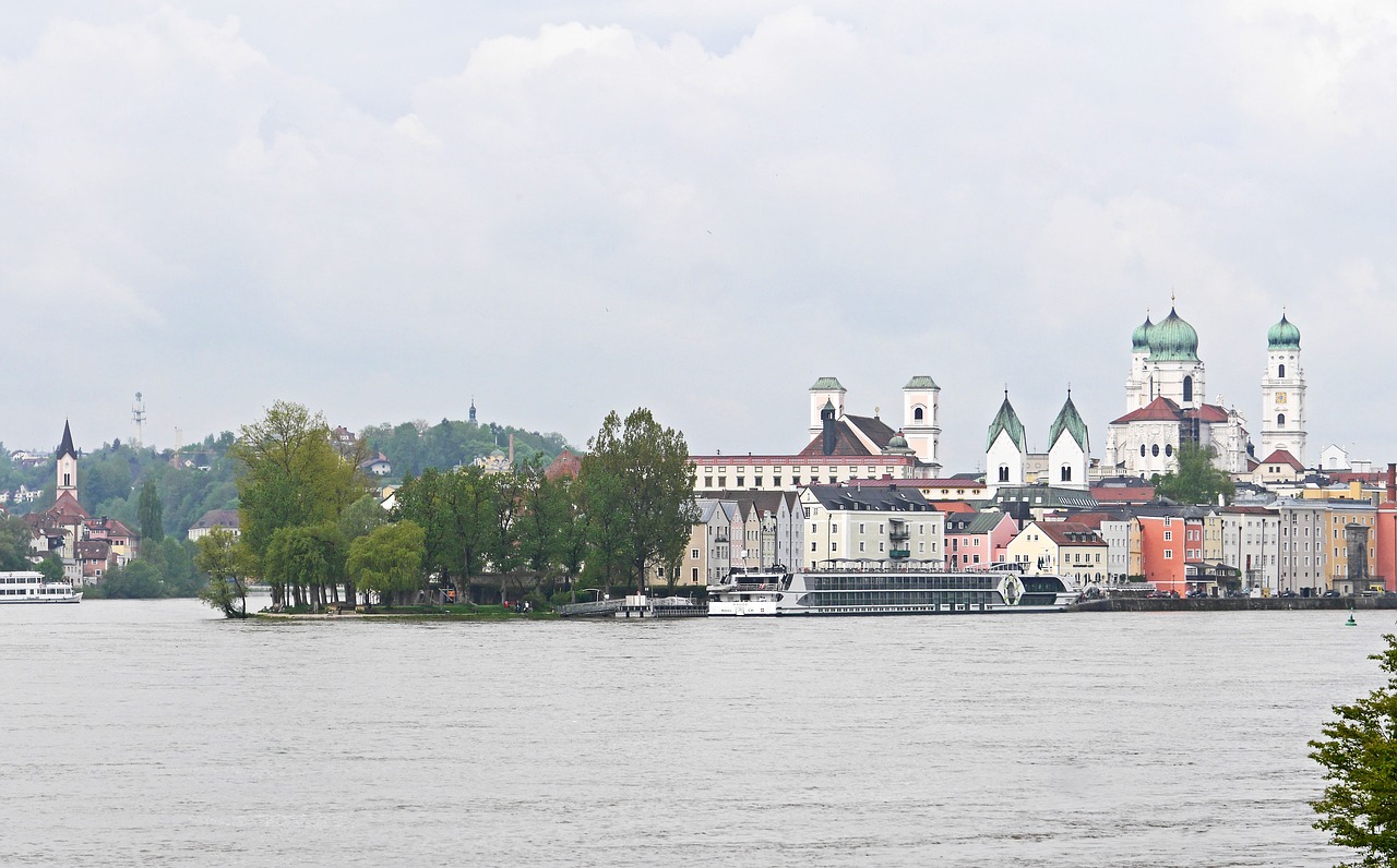 passau old town peninsula free photo