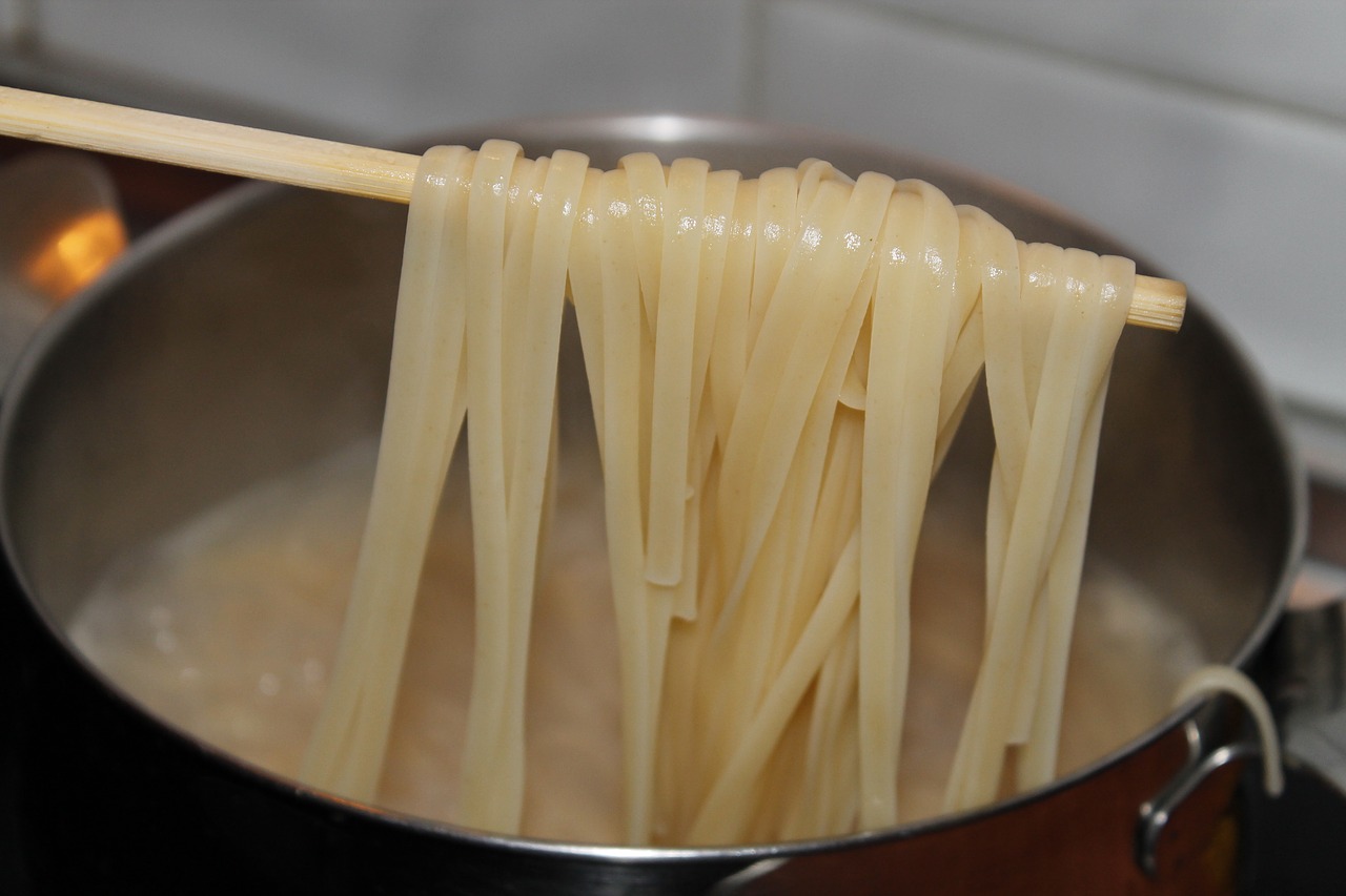 pasta cooking kitchen free photo
