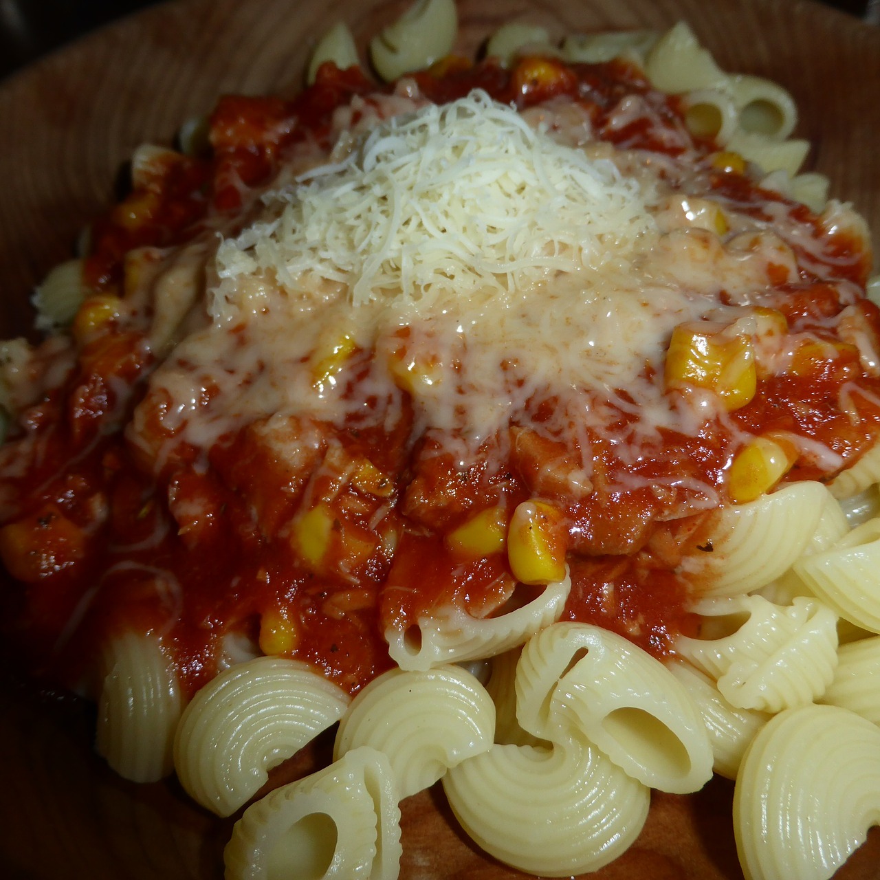 pasta noodles tomato sauce free photo