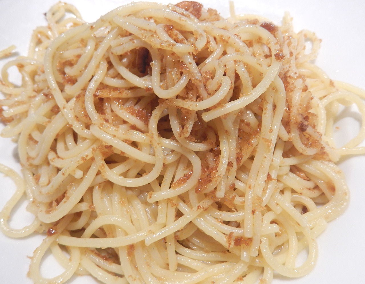pasta breadcrumbs garlic free photo