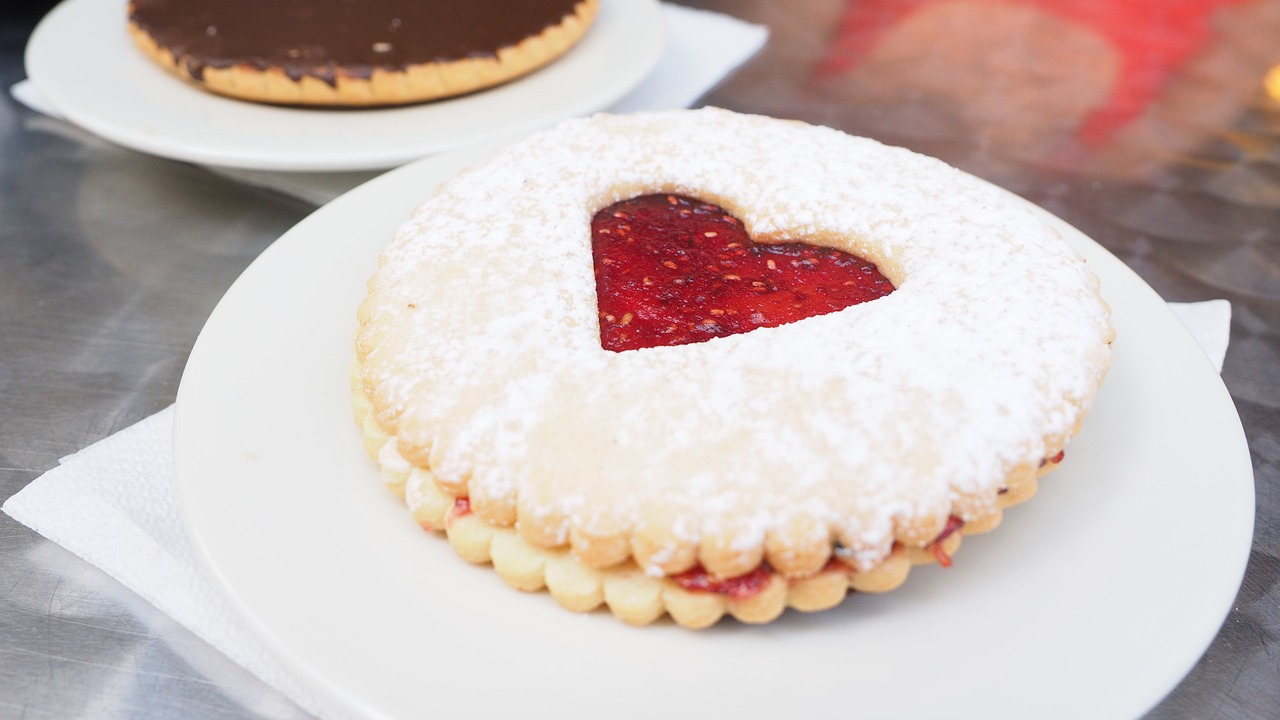 pastries sweetness icing sugar free photo