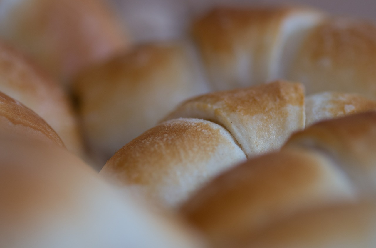 pastry fresh roll free photo