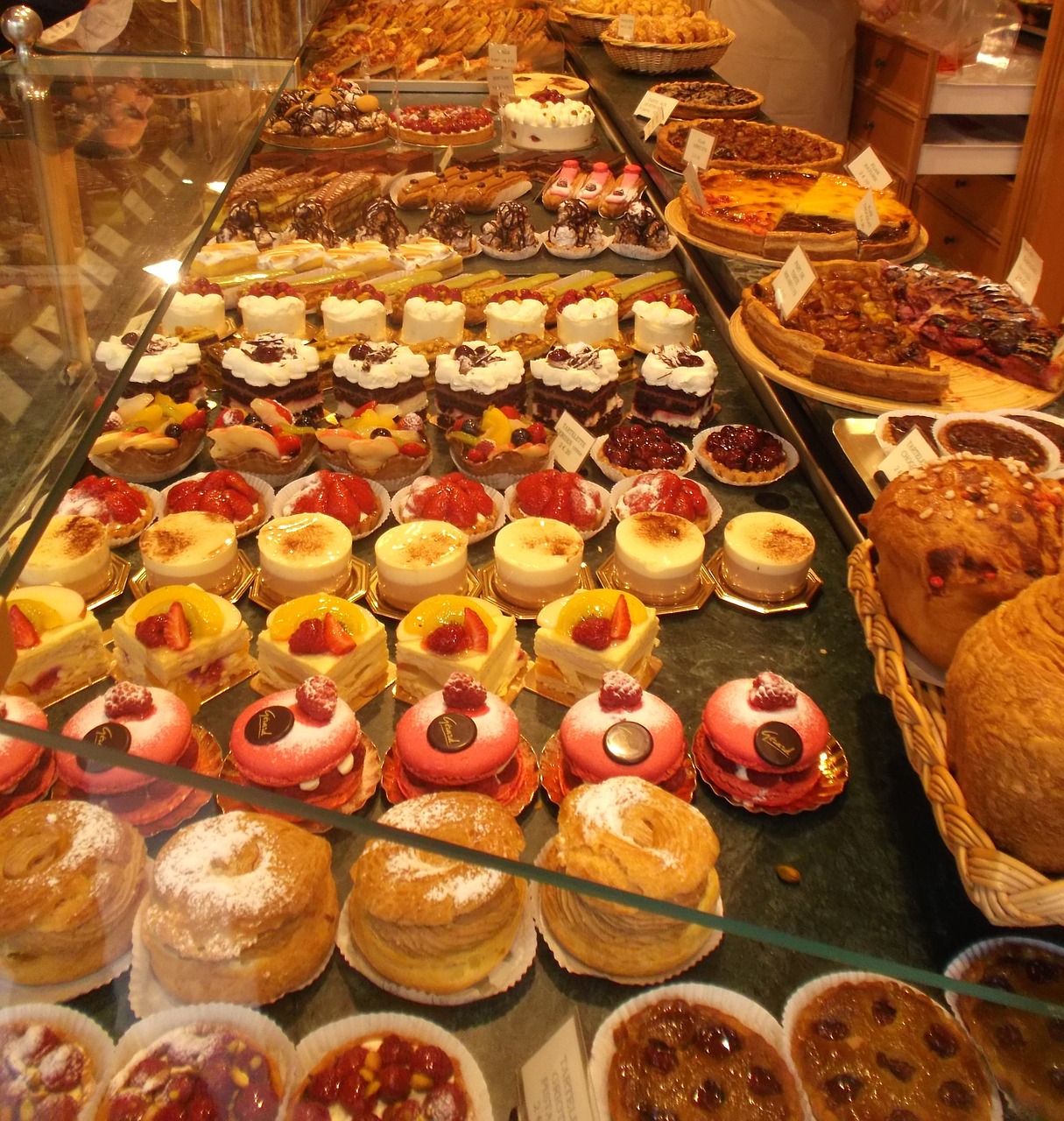 pastry sweet confectionery free photo