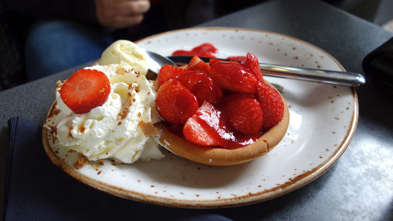pastry strawberry flan delicacy free photo