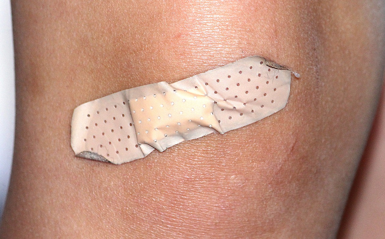 patch knee wound free photo
