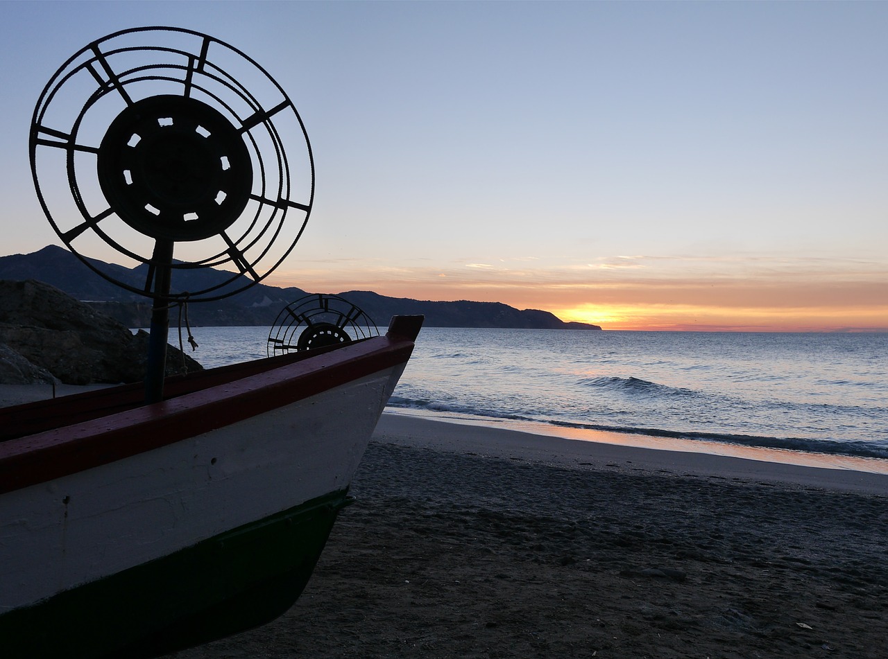 patera fishing beach free photo