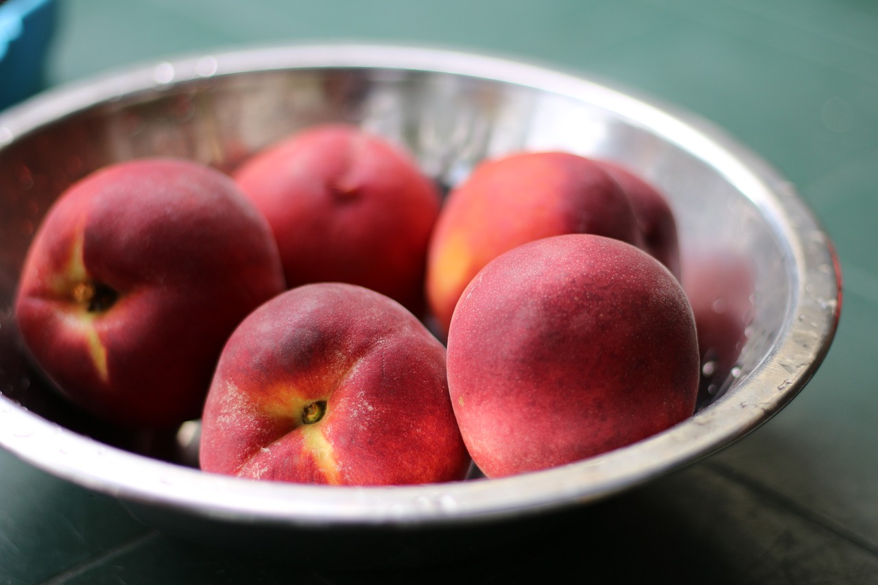 peach fruit organic free photo