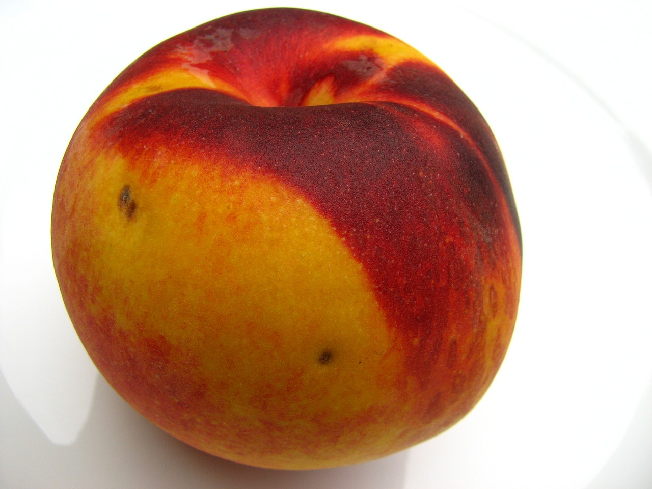 peach fruit yellow free photo