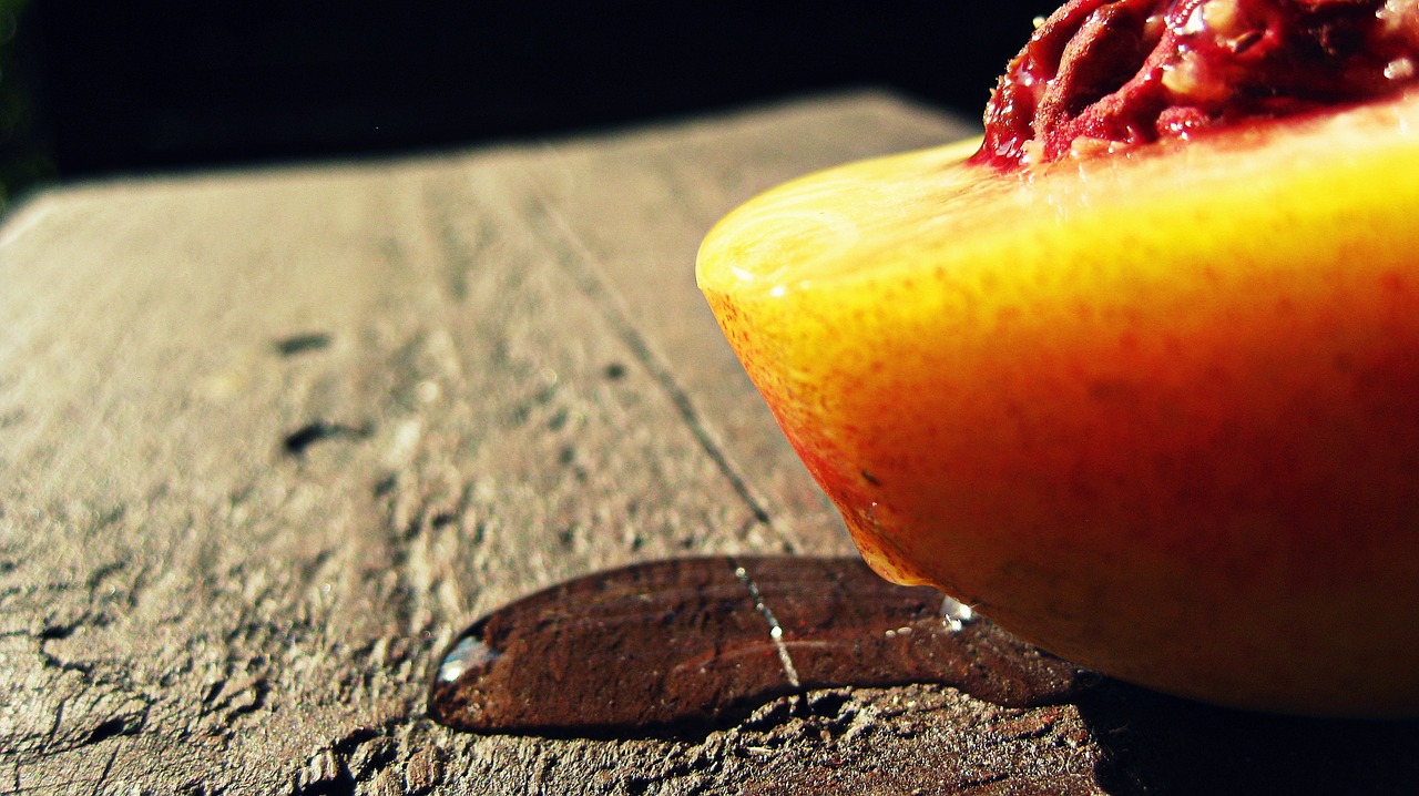 peach fruit juicy free photo