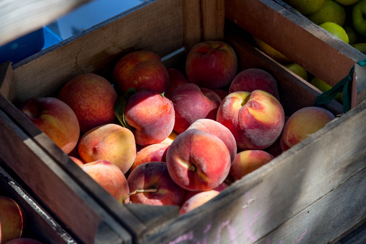 peaches crate fruit free photo