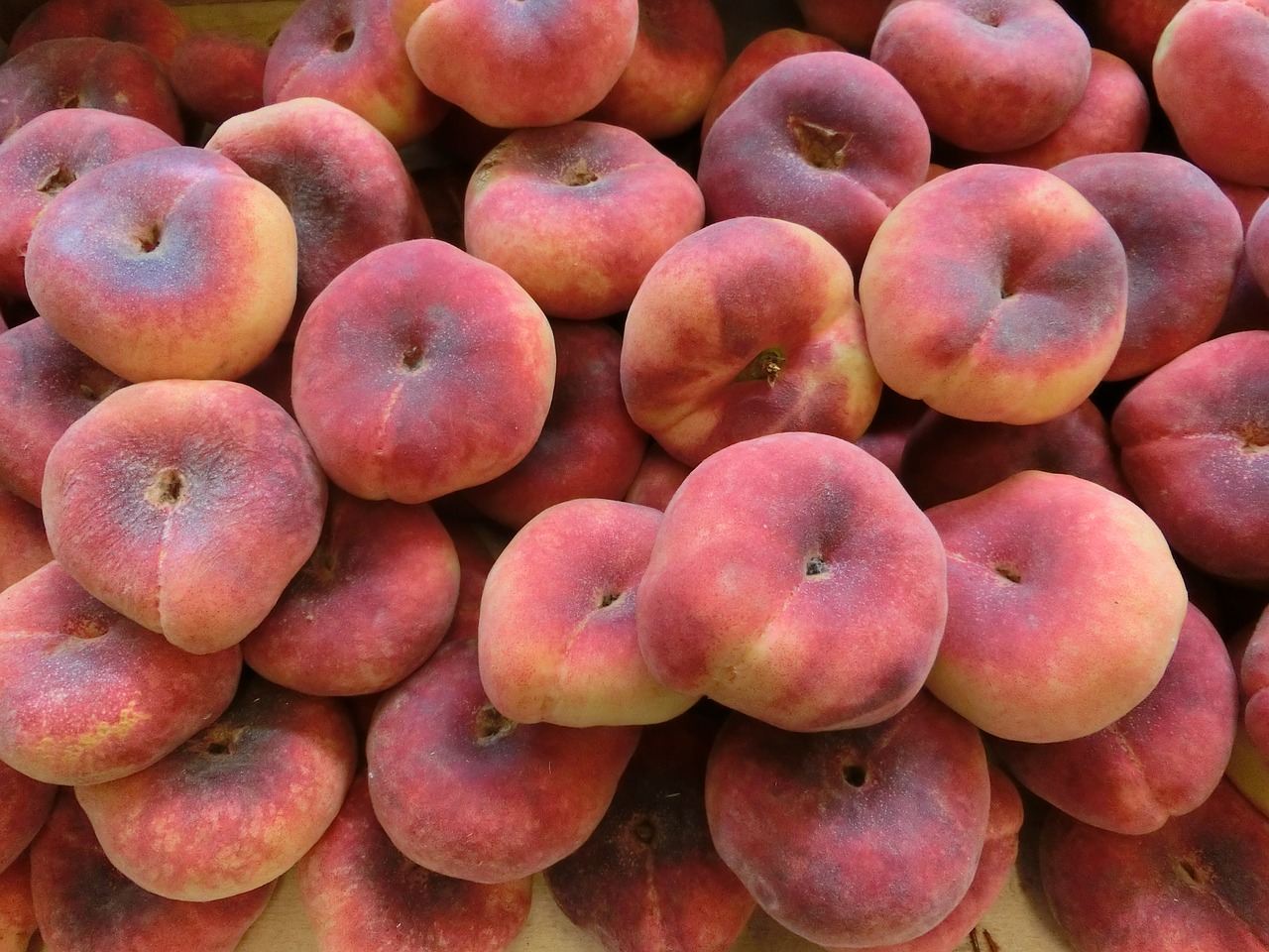peaches market fruit free photo